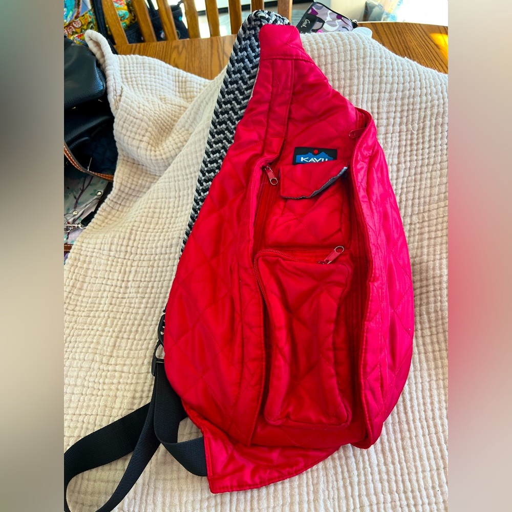 KAVU Quilted Sling Bag-Red-Good Preloved Condition-Very Clean-adjustable strap